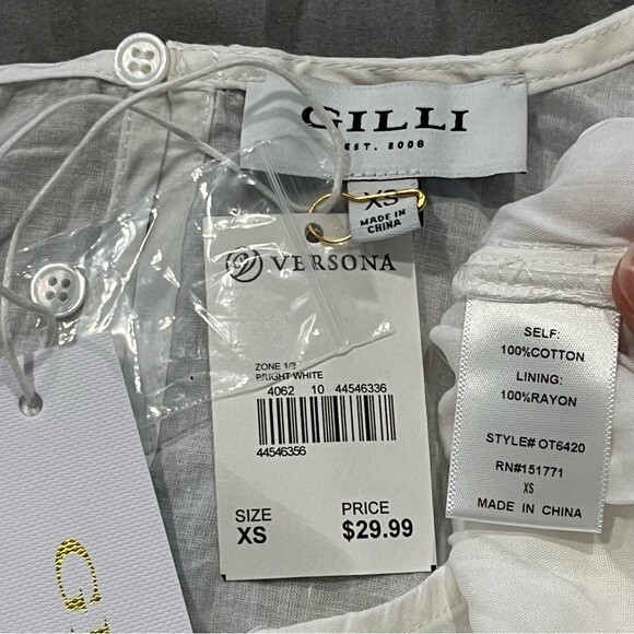 NWT Gilli White Eyelet Sleeveless Pintucked Blouse Size XS - Picture 8 of 8